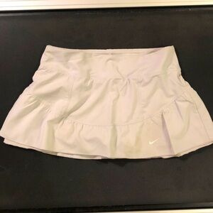Nike light gray tennis/running skirt